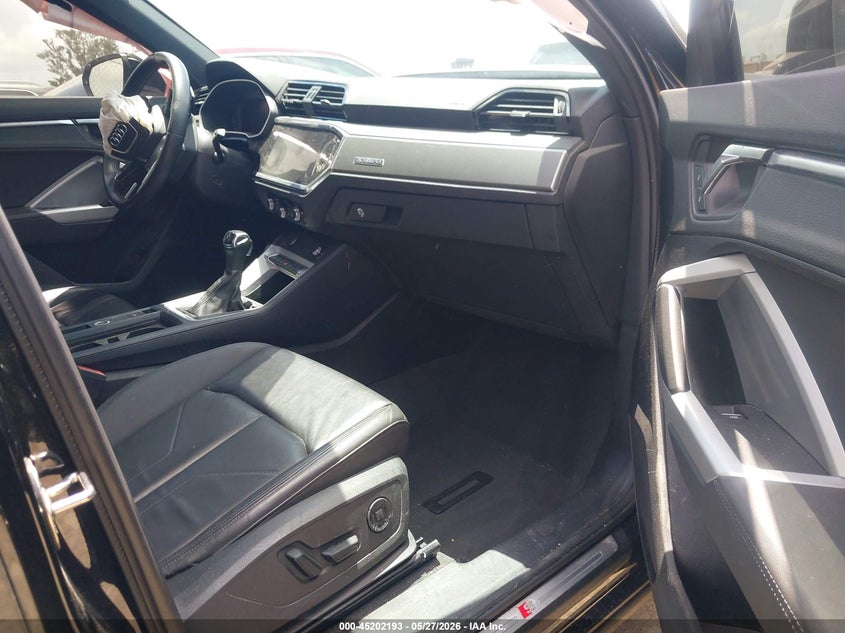 2023 Audi Q3 VIN WA1DECF31P1151918 IAAI salvage auction — FRONT END, Salvage Title, sold $7,400 on 2026-08-01 (photo 5)