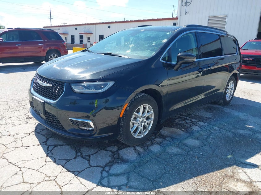 2022 Chrysler Pacifica VIN 2C4RC1BG4NR188310 IAAI salvage auction — HAIL, Clear (Missouri), sold $8,250 on 2026-07-27 (photo 2)