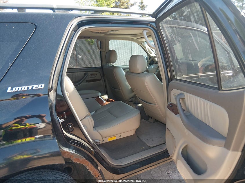 2006 Toyota Sequoia VIN 5TDBT48A36S266302 IAAI salvage auction — HAIL, Clear (Wisconsin), sold $1,100 on 2026-07-08 (photo 8)