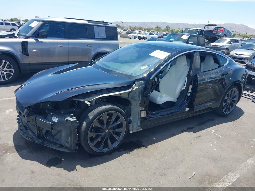 2018 Tesla Model s VIN 5YJSA1E25JF248382 IAAI salvage auction — SIDE, Salvage Title, sold $4,950 on 2026-07-31 (photo 6)