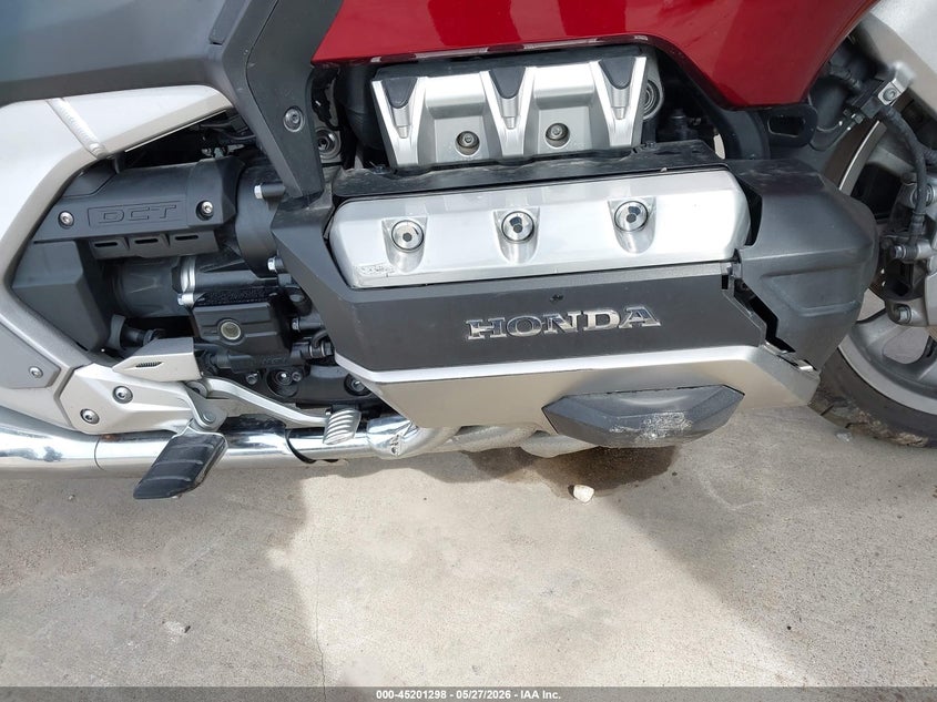 2018 Honda Gl1800c VIN JH2SC7950JK004053 IAAI salvage auction — RIGHT FRONT, Salvage Title, sold $9,900 on 2026-07-14 (photo 8)