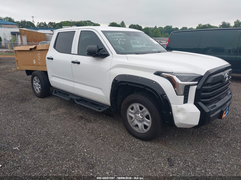 2025 Toyota Tundra VIN 5TFKB5DB1SX255018 IAAI salvage auction — LEFT SIDE, Salvage (Idaho), sold $8,500 on 2026-07-28 (photo 1)