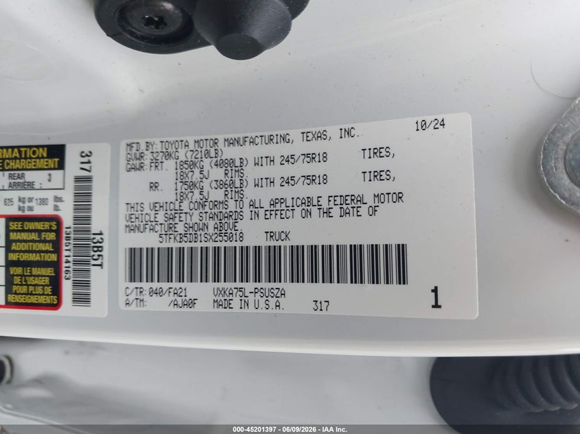 2025 Toyota Tundra VIN 5TFKB5DB1SX255018 IAAI salvage auction — LEFT SIDE, Salvage (Idaho), sold $8,500 on 2026-07-28 (photo 9)