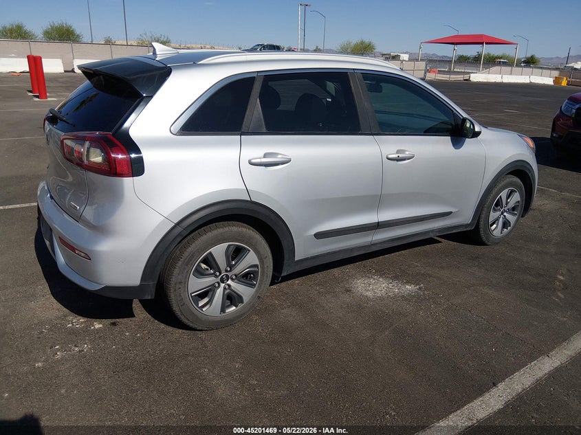 2019 Kia Niro VIN KNDCB3LC7K5263350 IAAI salvage auction — LEFT SIDE, Salvage (Nevada), sold $1,400 on 2026-07-17 (photo 4)