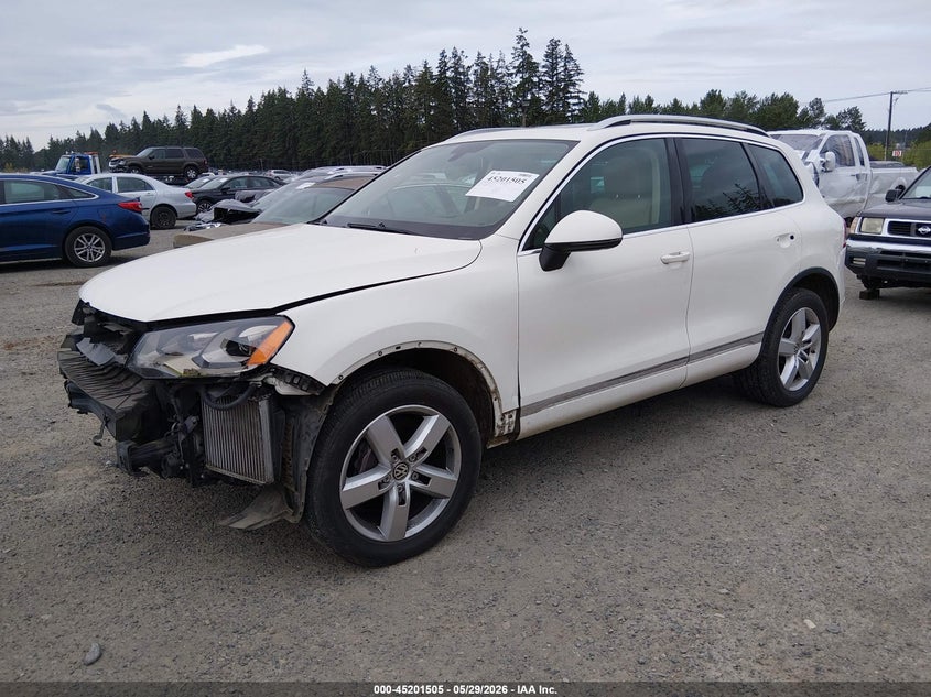 2011 Volkswagen Touareg VIN WVGFK9BP9BD003912 IAAI salvage auction — FRONT END, Bill Of Sale (Washington), sold $1,450 on 2026-08-08 (photo 2)