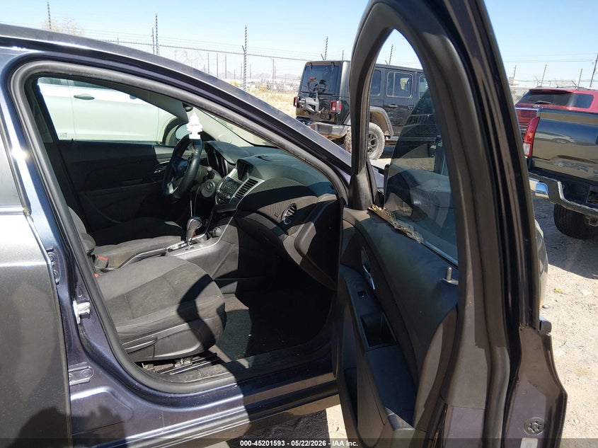 2014 Chevrolet Cruze VIN 1G1PC5SB5E7353455 IAAI salvage auction — NORMAL WEAR, Clear (Arizona), sold $300 on 2026-07-09 (photo 5)