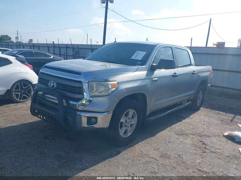 2014 Toyota Tundra VIN 5TFDW5F13EX388109 IAAI salvage auction — SIDE, Salvage Title, sold $8,300 on 2026-07-08 (photo 2)