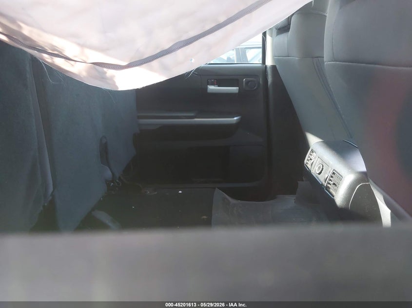 2014 Toyota Tundra VIN 5TFDW5F13EX388109 IAAI salvage auction — SIDE, Salvage Title, sold $8,300 on 2026-07-08 (photo 8)