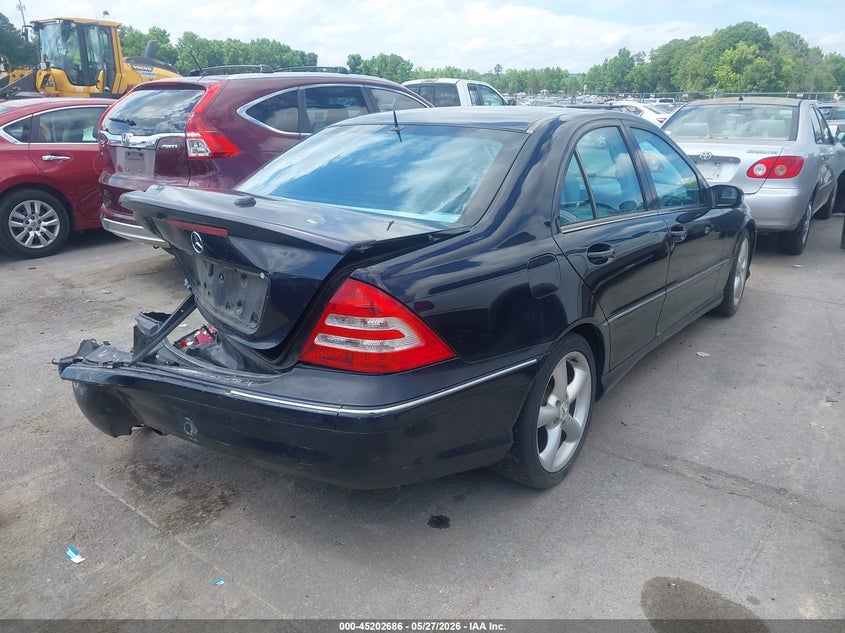 2006 Mercedes-benz C class VIN WDBRF52H46F743724 IAAI salvage auction — REAR END, Salvage (North Carolina), sold $375 on 2026-07-13 (photo 4)