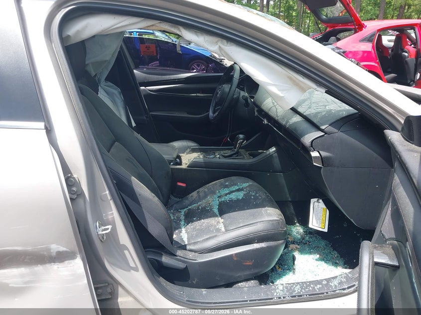 2022 Mazda 3 VIN JM1BPALLXN1520398 IAAI salvage auction — NORMAL WEAR, Clear (Virginia), sold $550 on 2026-07-21 (photo 5)