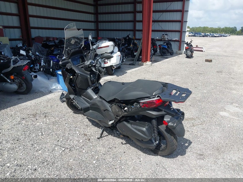 2025 Yamaha VIN MH3SH23E4SK001469 IAAI salvage auction — FRONT END, Salvage Title, sold $950 on 2026-07-15 (photo 3)