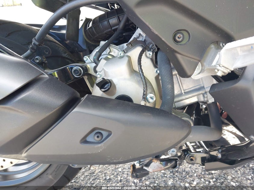 2025 Yamaha VIN MH3SH23E4SK001469 IAAI salvage auction — FRONT END, Salvage Title, sold $950 on 2026-07-15 (photo 8)
