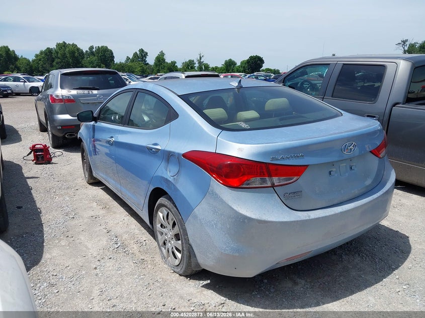 2013 Hyundai Elantra VIN KMHDH4AE0DU535626 IAAI salvage auction — NORMAL WEAR, Clear (Indiana), sold $250 on 2026-07-29 (photo 3)