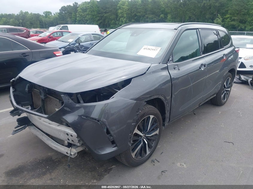2022 Toyota Highlander VIN 5TDLZRBH7NS180527 IAAI salvage auction — FRONT END, Salvage (North Carolina), sold $11,500 on 2026-07-31 (photo 2)