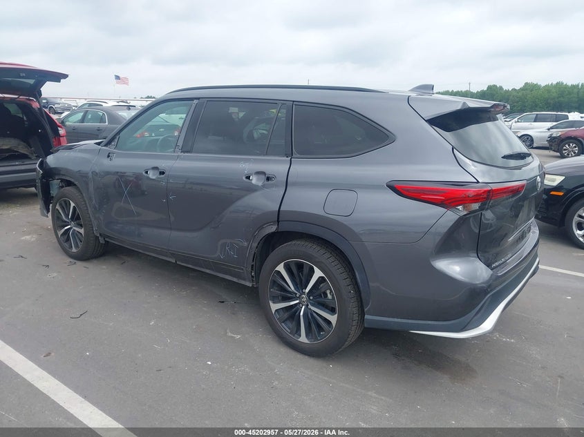 2022 Toyota Highlander VIN 5TDLZRBH7NS180527 IAAI salvage auction — FRONT END, Salvage (North Carolina), sold $11,500 on 2026-07-31 (photo 3)