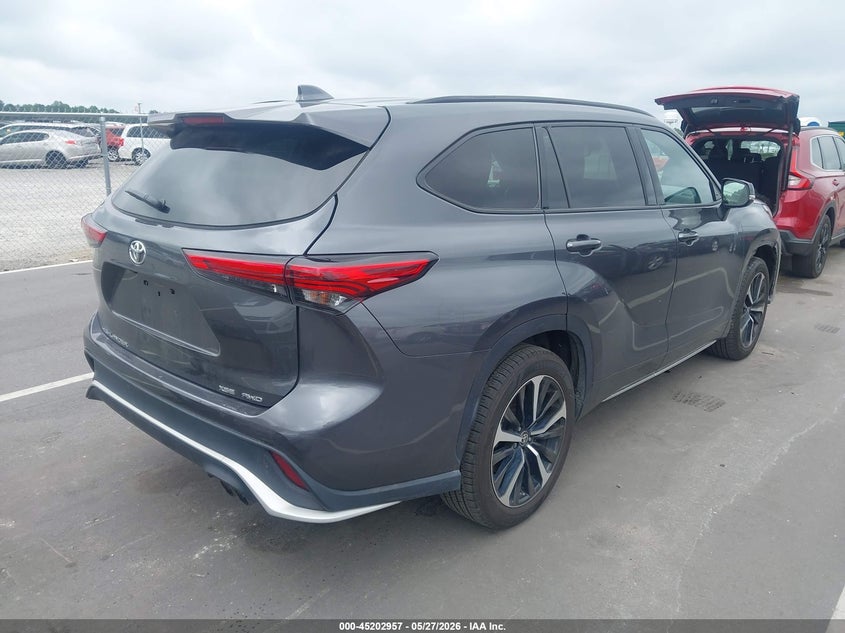 2022 Toyota Highlander VIN 5TDLZRBH7NS180527 IAAI salvage auction — FRONT END, Salvage (North Carolina), sold $11,500 on 2026-07-31 (photo 4)