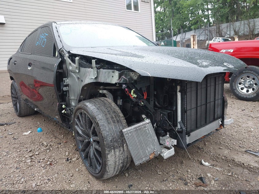 2025 BMW X6 VIN 5UX43EX0XS9X60915 IAAI salvage auction — FRONT & REAR, Salvage (Pennsylvania), sold $40,700 on 2026-07-21 (photo 6)