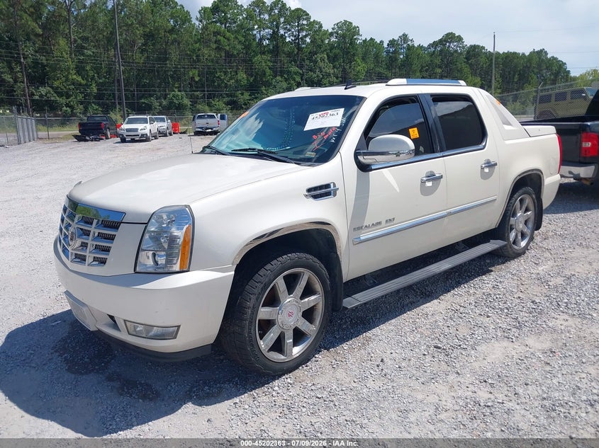 2010 Cadillac Escalade ext VIN 3GYVKNEF3AG278697 IAAI salvage auction — BIO HAZARD, Repossessed (Missouri), sold $25 on 2026-07-31 (photo 2)