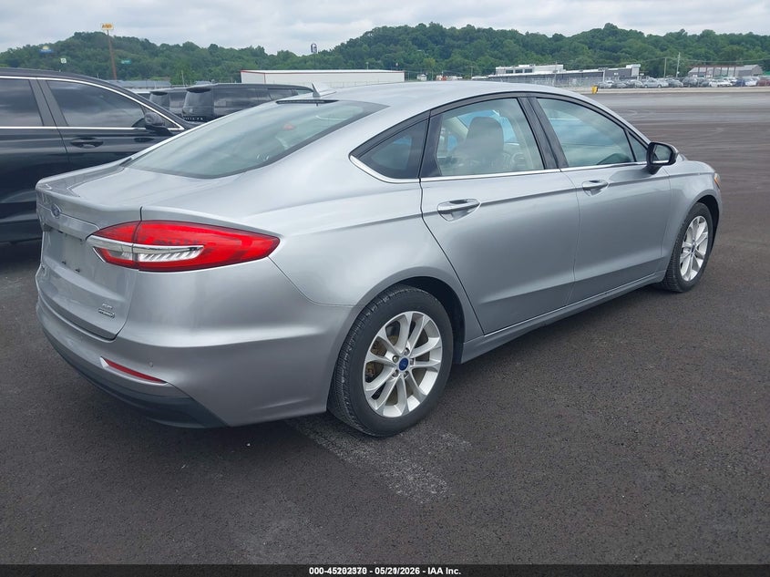 2020 Ford Fusion VIN 3FA6P0LU6LR260577 IAAI salvage auction — NORMAL WEAR, Sf97 (Washington), sold $9,325 on 2026-07-09 (photo 4)