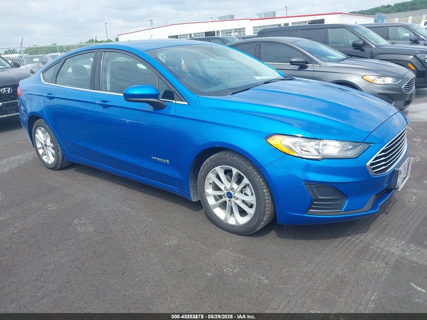 2019 Ford Fusion VIN 3FA6P0LUXKR226916 IAAI salvage auction — NORMAL WEAR, Sf97 (Washington), sold $11,075 on 2026-07-09 (photo 1)