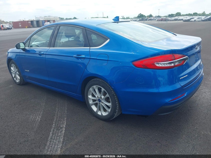 2019 Ford Fusion VIN 3FA6P0LUXKR226916 IAAI salvage auction — NORMAL WEAR, Sf97 (Washington), sold $11,075 on 2026-07-09 (photo 3)