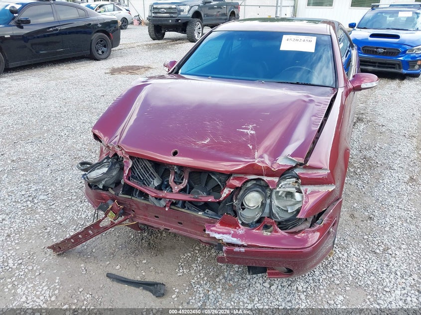 2000 Mercedes-benz Clk-class VIN WDBLJ70G9YF137087 IAAI salvage auction — FRONT END, Salvage (Kentucky), sold $25 on 2026-09-15 (photo 6)