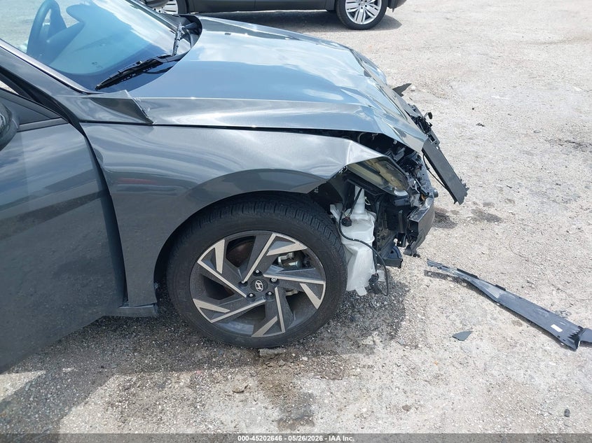 2025 Hyundai Elantra VIN KMHLM4DG3SU957486 IAAI salvage auction — FRONT END, Wait Title, sold $3,900 on 2026-08-02 (photo 6)