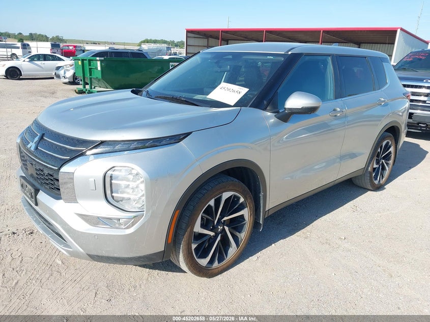 2022 Mitsubishi Outlander VIN JA4J4UA87NZ085551 IAAI salvage auction — FRONT END, Salvage Title, sold $6,100 on 2026-07-30 (photo 2)