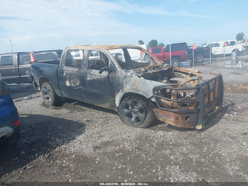 2019 Ram 1500 VIN 1C6RRFFG4KN888463 IAAI salvage auction — TOTAL BURN, Salvage Title, sold $125 on 2026-07-29 (photo 1)
