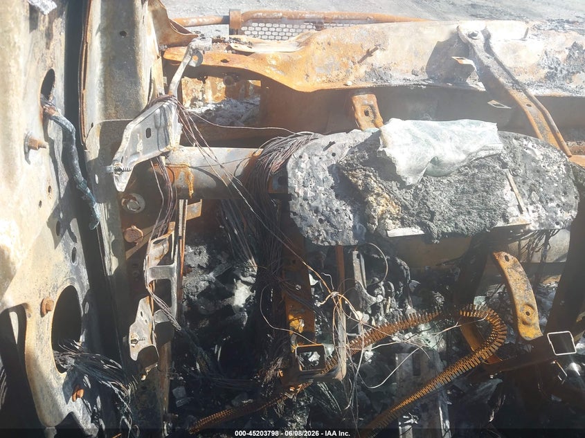2019 Ram 1500 VIN 1C6RRFFG4KN888463 IAAI salvage auction — TOTAL BURN, Salvage Title, sold $125 on 2026-07-29 (photo 7)