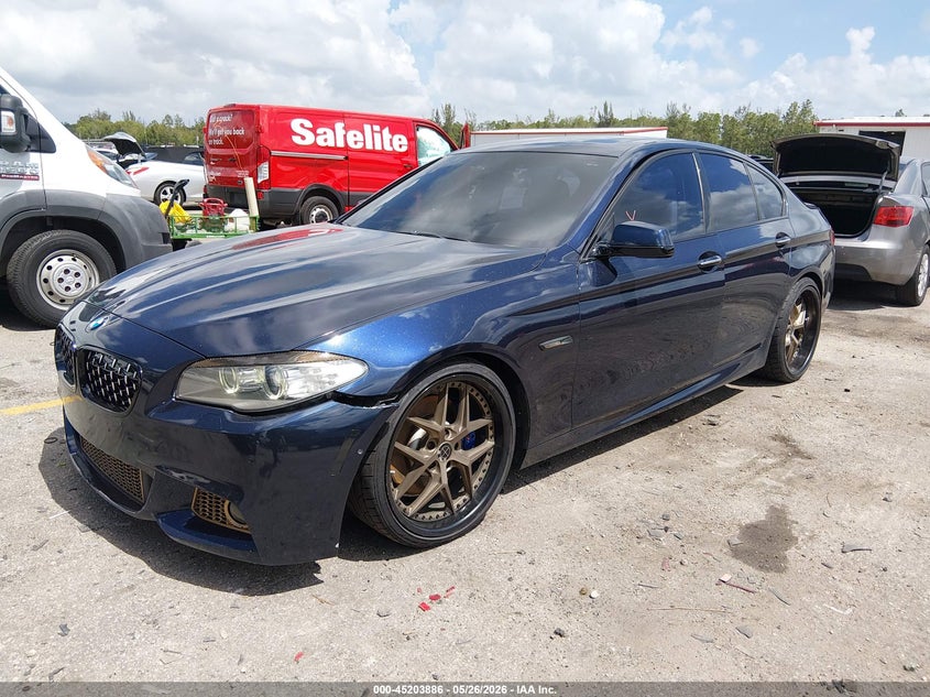 2013 BMW 5er VIN WBAFR7C5XDC824329 IAAI salvage auction — WATER/FLOOD, Rebuildable (Florida), sold $325 on 2026-07-13 (photo 2)