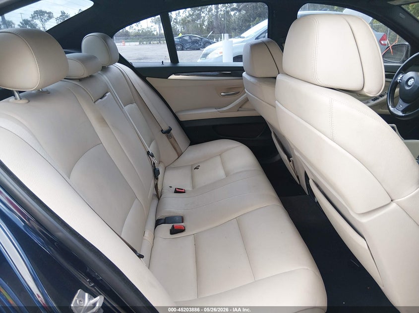 2013 BMW 5er VIN WBAFR7C5XDC824329 IAAI salvage auction — WATER/FLOOD, Rebuildable (Florida), sold $325 on 2026-07-13 (photo 8)