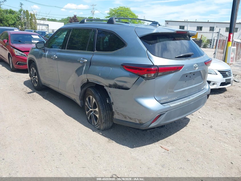 2021 Toyota Highlander VIN 5TDHZRBH8MS059204 IAAI salvage auction — SUSPENSION, Salvage (Rhode Island), sold $13,700 on 2026-07-28 (photo 3)