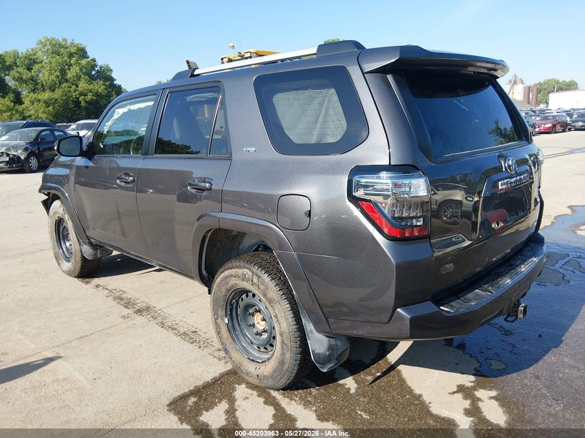 2022 Toyota 4runner VIN JTENU5JRXN6015092 IAAI salvage auction — FRONT END, Salvage (Missouri), sold $9,400 on 2026-08-02 (photo 3)