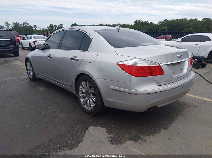 2009 Hyundai Genesis VIN KMHGC46E49U039157 IAAI salvage auction — Burn Engine, Salvage (South Carolina), sold $25 on 2026-07-22 (photo 3)