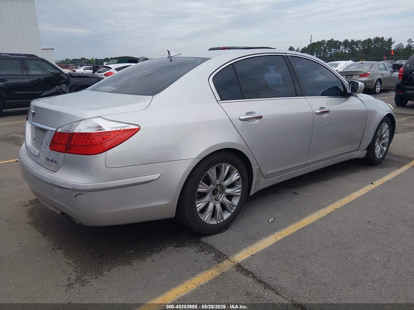 2009 Hyundai Genesis VIN KMHGC46E49U039157 IAAI salvage auction — Burn Engine, Salvage (South Carolina), sold $25 on 2026-07-22 (photo 4)