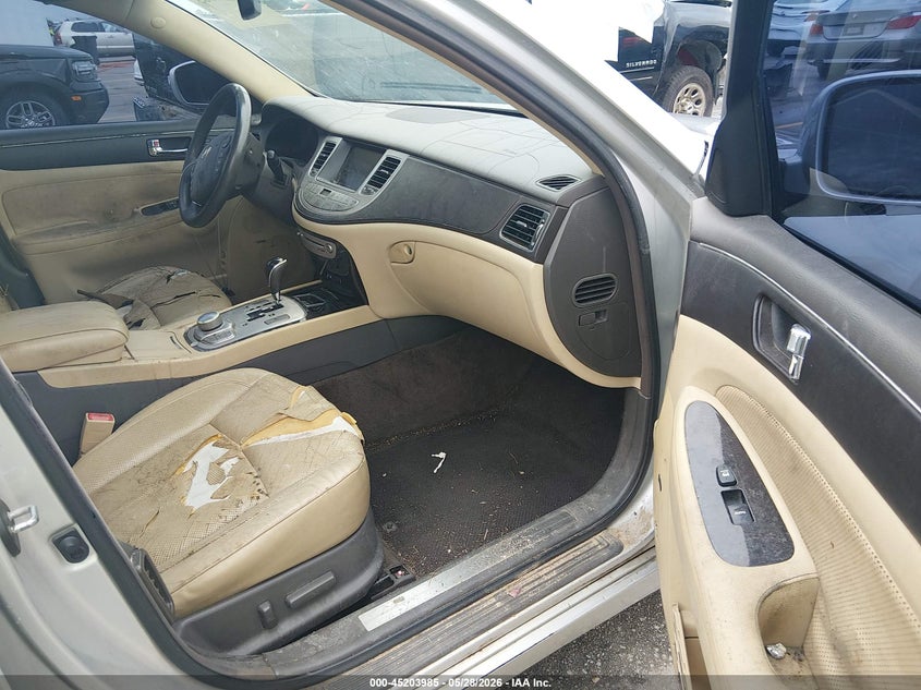 2009 Hyundai Genesis VIN KMHGC46E49U039157 IAAI salvage auction — Burn Engine, Salvage (South Carolina), sold $25 on 2026-07-22 (photo 5)