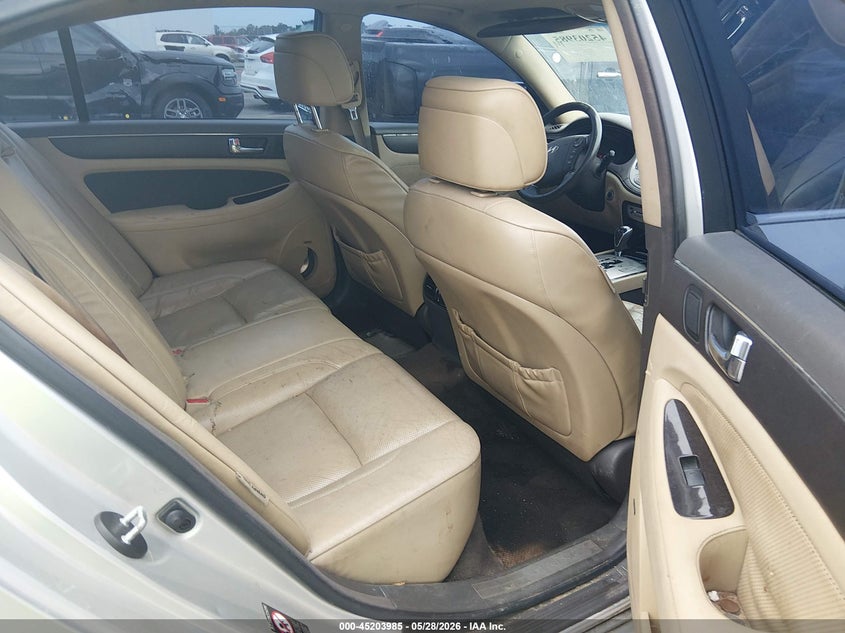 2009 Hyundai Genesis VIN KMHGC46E49U039157 IAAI salvage auction — Burn Engine, Salvage (South Carolina), sold $25 on 2026-07-22 (photo 8)