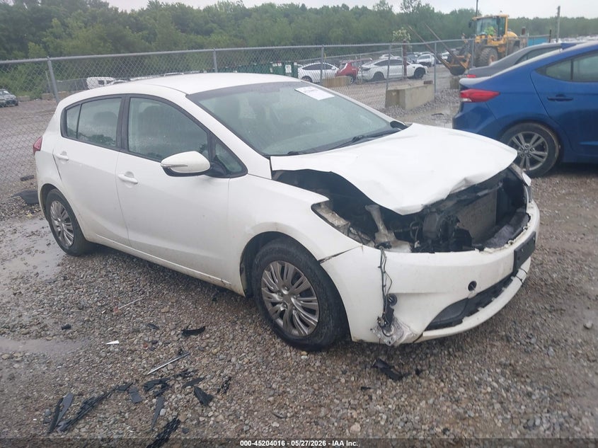2017 Kia Forte VIN KNAFK5A84H5704784 IAAI salvage auction — FRONT END, Salvage Title, sold $825 on 2026-07-22 (photo 1)