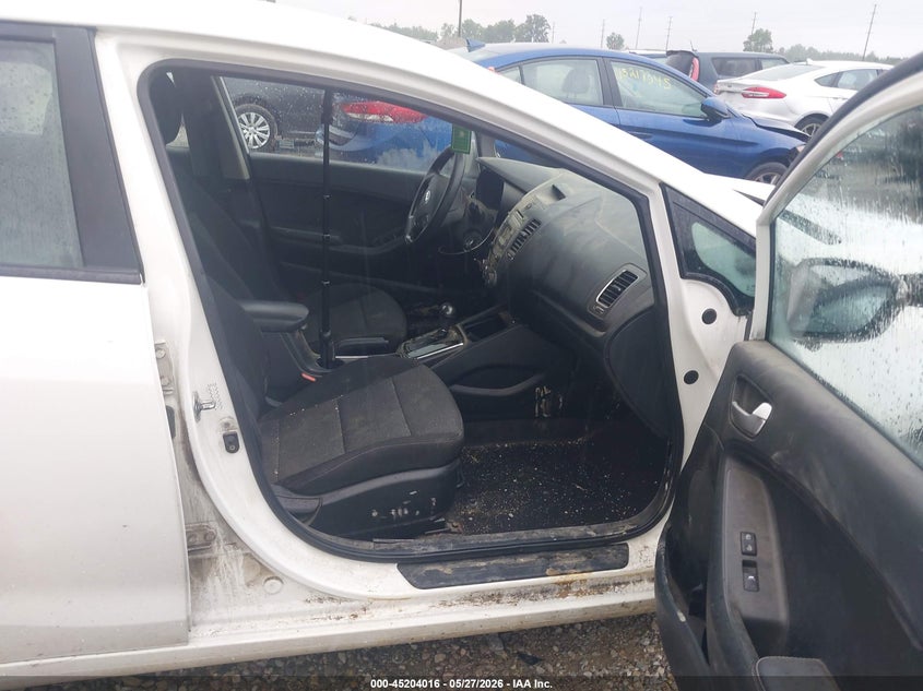 2017 Kia Forte VIN KNAFK5A84H5704784 IAAI salvage auction — FRONT END, Salvage Title, sold $825 on 2026-07-22 (photo 5)