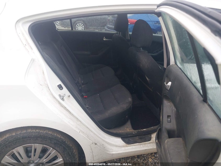 2017 Kia Forte VIN KNAFK5A84H5704784 IAAI salvage auction — FRONT END, Salvage Title, sold $825 on 2026-07-22 (photo 8)