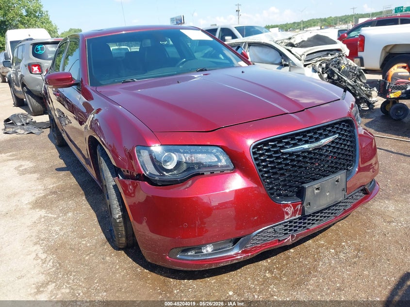 2019 Chrysler 300 VIN 2C3CCABG7KH676081 IAAI salvage auction — LEFT FRONT, Clear (Oklahoma), sold $7,900 on 2026-08-01 (photo 1)