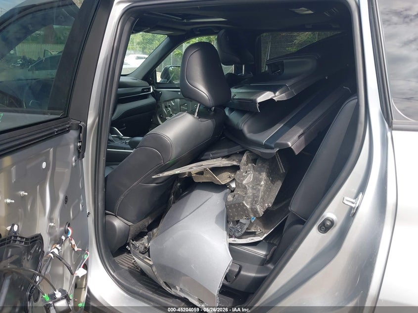 2022 Toyota Highlander VIN 5TDLZRBH3NS242506 IAAI salvage auction — RIGHT FRONT, Salvage (Pennsylvania), sold $12,400 on 2026-07-10 (photo 8)