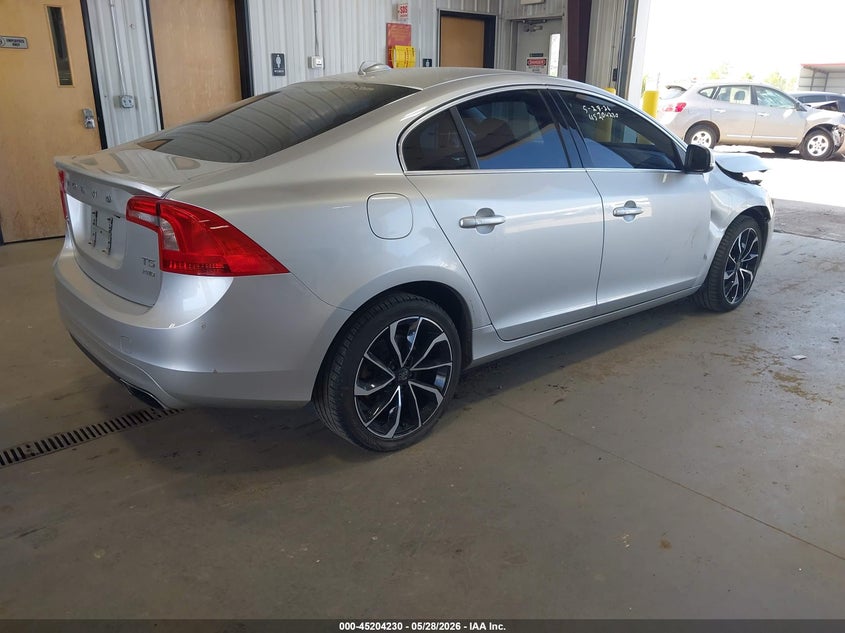 2015 Volvo S60 VIN YV1612TK0F2333192 IAAI salvage auction — RIGHT FRONT, Salvage (North Dakota), sold $1,650 on 2026-07-25 (photo 4)