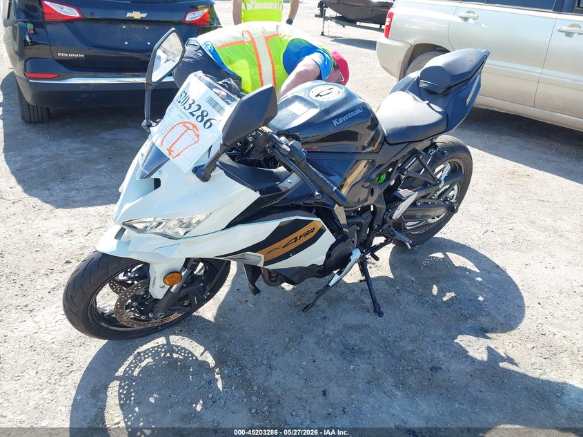 2026 Kawasaki Zx VIN ML5ZXCS18TDA43294 IAAI salvage auction — ALL OVER, Salvage Title, sold $3,100 on 2026-07-07 (photo 2)