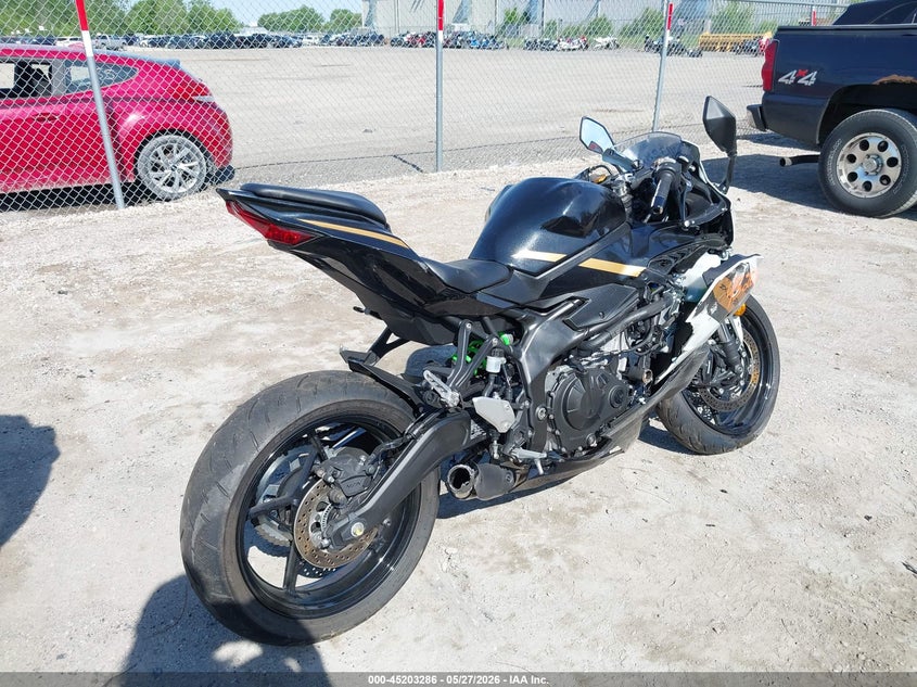 2026 Kawasaki Zx VIN ML5ZXCS18TDA43294 IAAI salvage auction — ALL OVER, Salvage Title, sold $3,100 on 2026-07-07 (photo 4)
