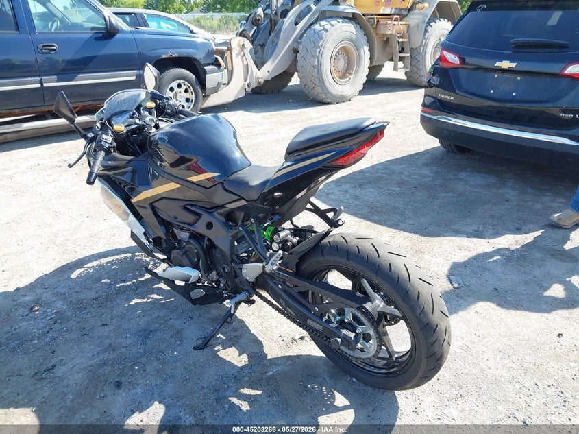 2026 Kawasaki Zx VIN ML5ZXCS18TDA43294 IAAI salvage auction — ALL OVER, Salvage Title, sold $3,100 on 2026-07-07 (photo 6)