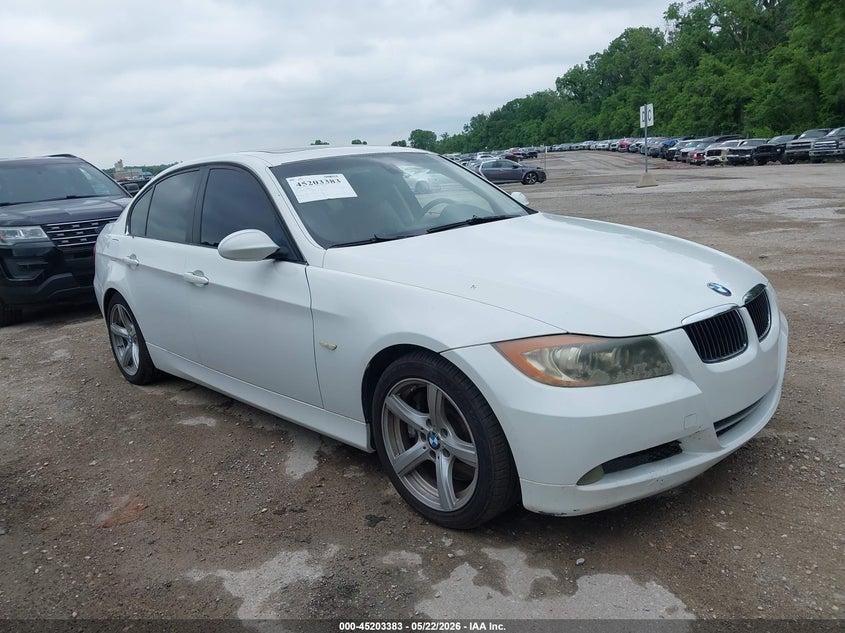 2007 BMW 3 series VIN WBAVB73557KY60570 IAAI salvage auction — NORMAL WEAR, Clear (Missouri), sold $750 on 2026-07-15 (photo 1)