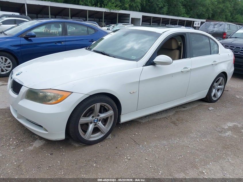 2007 BMW 3 series VIN WBAVB73557KY60570 IAAI salvage auction — NORMAL WEAR, Clear (Missouri), sold $750 on 2026-07-15 (photo 2)