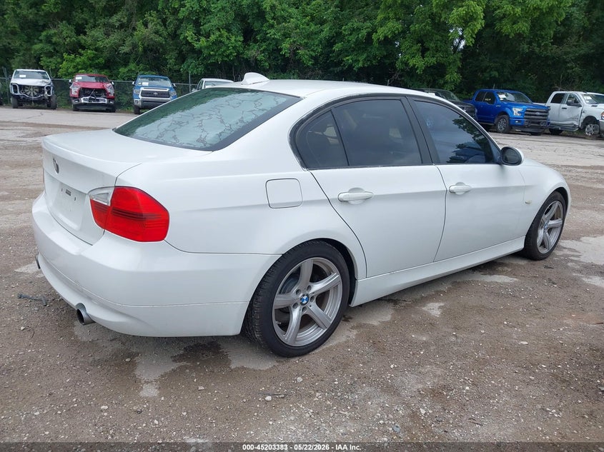 2007 BMW 3 series VIN WBAVB73557KY60570 IAAI salvage auction — NORMAL WEAR, Clear (Missouri), sold $750 on 2026-07-15 (photo 4)